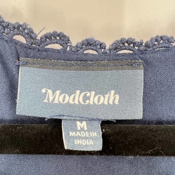 ModCloth Peace & Lovely Floral Embroidered Shift Dress Short Sleeve Size Medium - Picture 6 of 8